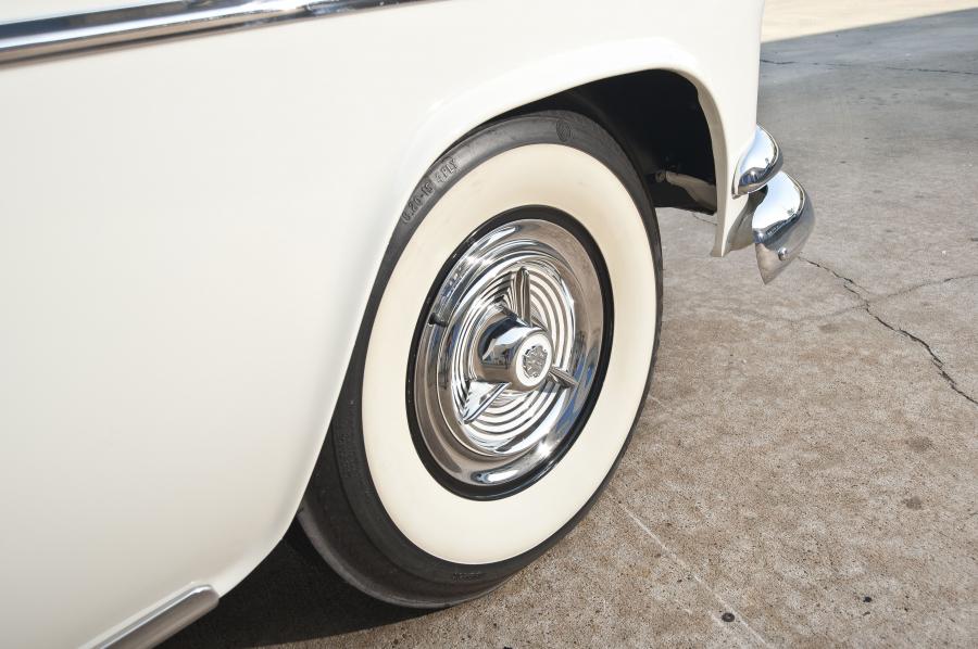  Oldsmobile 98 Fiesta Convertible 1953 года  (фото 53 из 87)